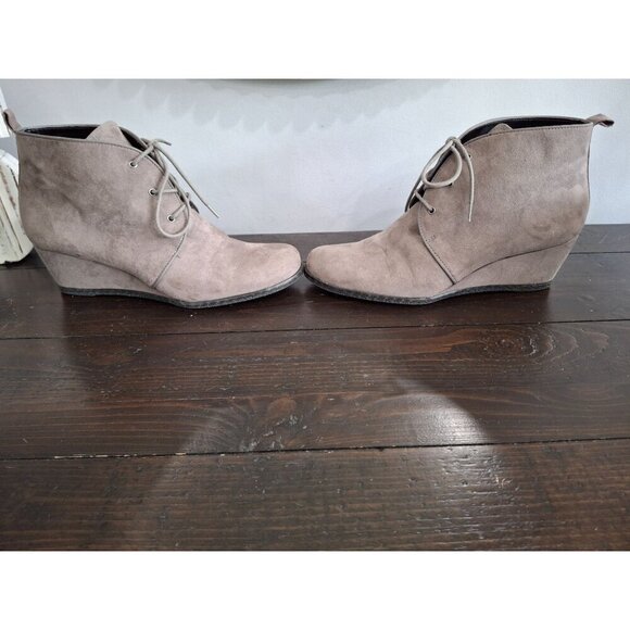 EUC Franco Sarto Annabelle Gray Wedge Bootie/Sz. 9M - Picture 4 of 9
